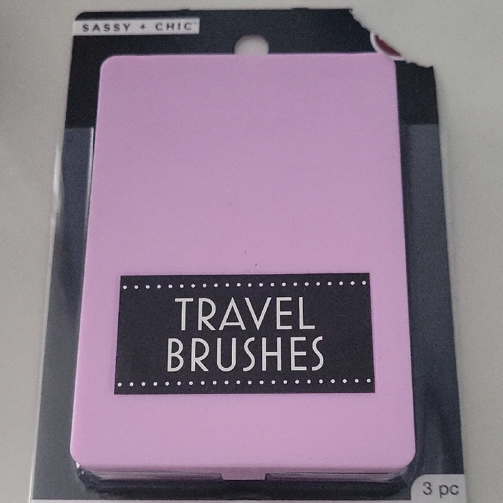 Sassy + Chic Travel Brushes Set